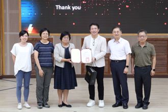 南大邀遠見總編李建興解析2025產業人才關鍵趨勢  聚焦AI與大數據應用