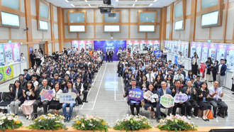 教育部次長葉丙成接見2023、2024年國際發明展金牌得獎學生代表