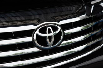 日系車3巨頭慘輸陸電動車！TOYOTA危險 這家銷量崩43％遭血洗