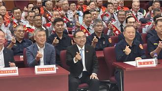 新北表揚資深民防人員 侯友宜：守護治安的無名英雄