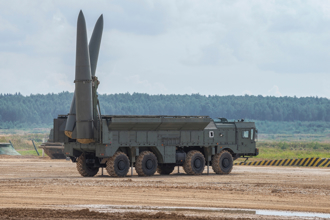 俄飛彈襲擊敖德薩貨櫃船 發生二次爆炸 烏邊防船沉沒