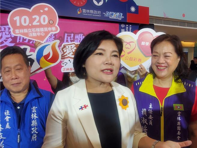 云林县长张丽善（中）11日受访表示，她昨天当面向赖总统报告云林县有全台最大单一地主台糖公司，虎尾产业园区虽然只有29.75公顷，若中央顺利通过，今年就可以顺利动工，不论是台积电或其他高科技产业有土地的需求，云林都可以将这些土地跟企业好好配合。（周丽兰摄）