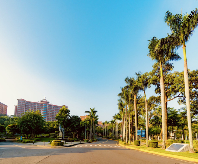 義守大學今年邁入第34年，當初從「高雄工學院」起家，以理工學系為主的學校，如今已成為南臺灣首屈一指的綜合型大學。(照片/義守大學提供) 