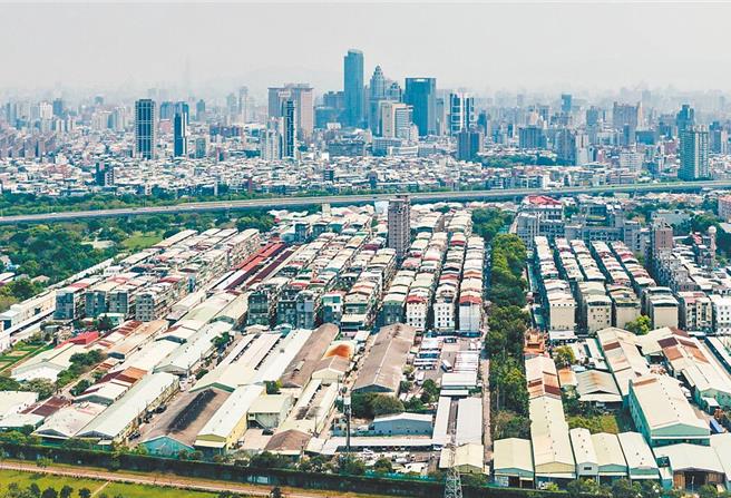 板桥浮洲都市计画进度缓慢，导致地方需求长期被漠视。民代指出，碍于都市计画检讨缓慢，要求市府加速审查检讨，落实地方建设。（本报资料照片）