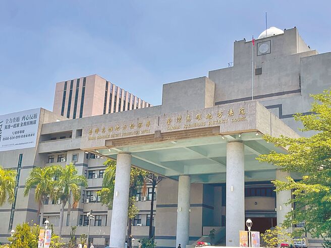 高雄1名张姓男子走私620只保育类的印度星龟来台被查获。（本报资料照片）