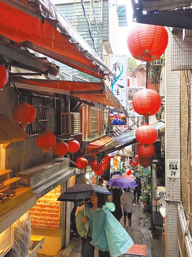 台灣。九份。（范俊奇攝／有鹿文化提供）