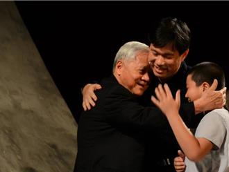 以隱晦創作手法進行批判 瘂弦透露：偉大詩人都是左派的　