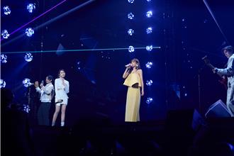 王心凌唱一半揪告五人小巨蛋拿枪乱射！组一日限定团名曝光