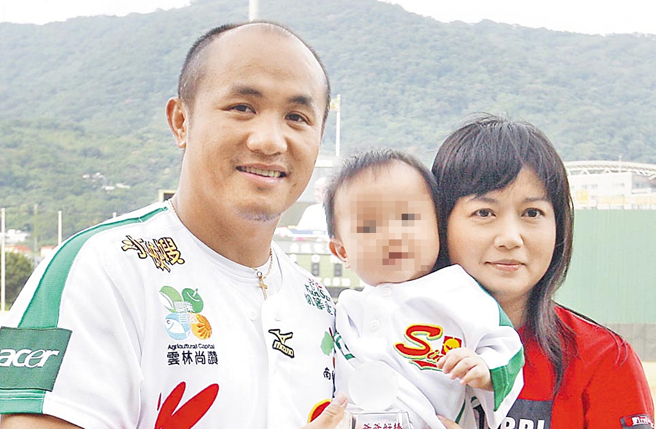 张泰山1999年和吴静宜结婚。（图／中时资料照）