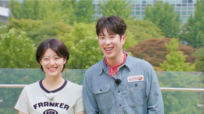 南志炫（左）表志勳是律政劇《好搭檔》的演員。（中天綜合台提供）