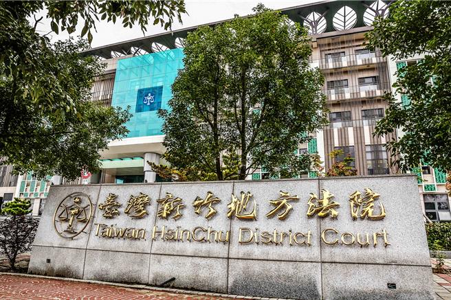 竹北市2名叶姓健身教练涉凌虐小姊弟被羁押禁见，检警查出另名锺姓教练涉案，新竹地院裁定准押禁见。（罗浚滨摄）