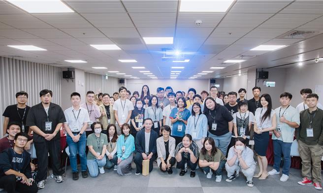 民進黨客家事務部12日起一連兩天在新竹市舉辦「TEAM HAKKA客青培力營」。（民進黨提供／陳育賢新竹傳真）