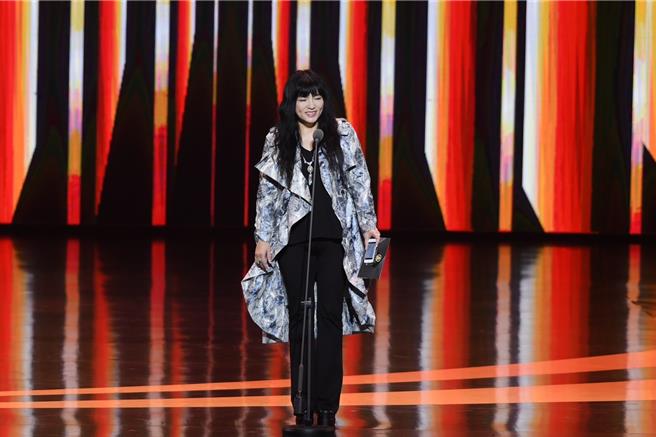 唐绮阳担任第59届广播金钟奖的颁奖人之一。（三立提供）