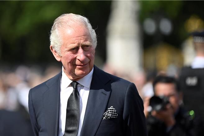 查爾斯向澳洲的反君主制人士表態，如果澳洲人民透過公投決定廢除君主制，他將尊重且不予干涉。（路透社）