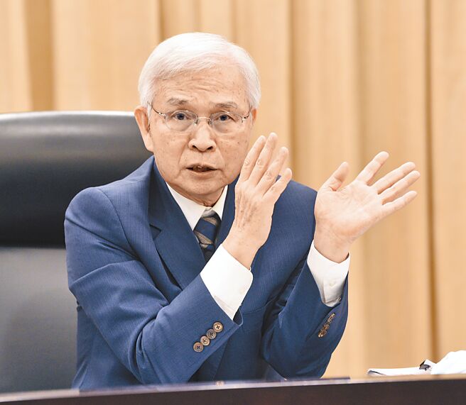 全球主要國家央行總裁評比出爐，中央銀行總裁楊金龍今年只拿B＋。（本報資料照片）