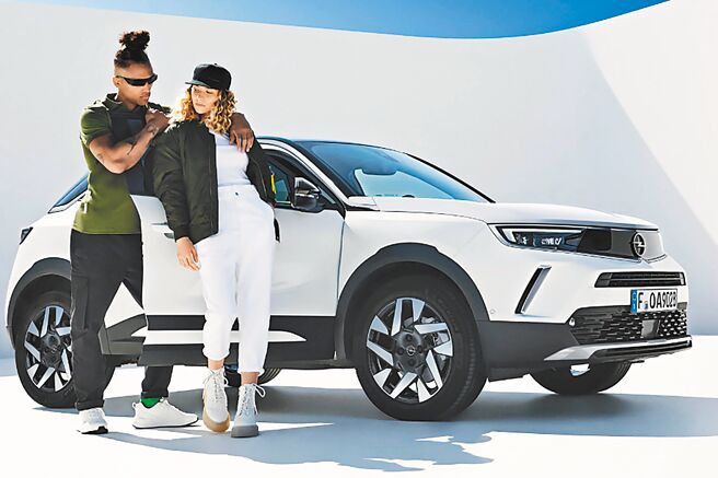 即日起至31日前購買OPEL PREMIUM PRE-OWNED指定車款享限時優惠，再送8萬元配件金。（歐吉汽車提供）