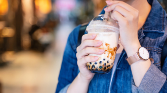 病人討好護理師 凹超商店員做20多杯珍奶 醫直搖頭