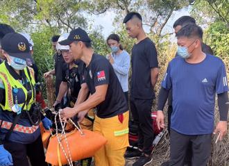 爬山遇死劫！夫親眼見愛妻失足「滾落50米深邊坡」 傷重不治