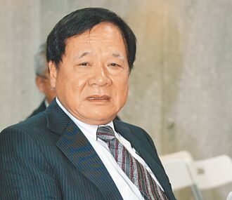 引進超現實詩 瘂弦風傳誦華文圈