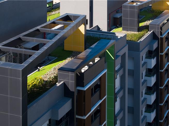 桃园市将从都发局新建的社会住宅为优先，全面推行建筑能效1＋级标准，并自2025年起，陆续推行到公有新建建筑，逐步推动近零碳建筑。(都发局提供／蔡依珍桃园传真)