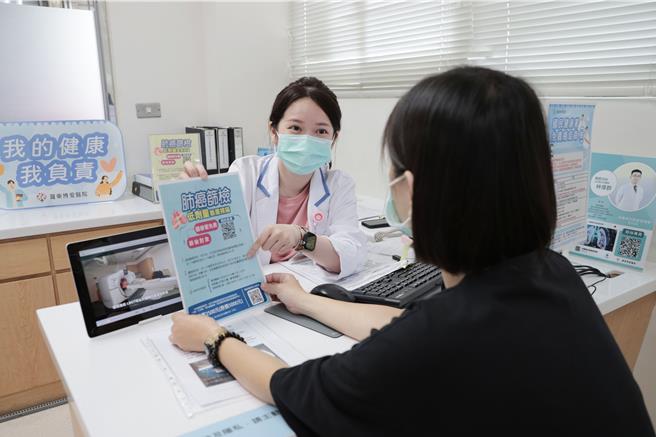 羅東博愛醫院今年起院內共有7處窗口為民眾說明篩檢流程、安排篩檢，由癌篩個管師追蹤。（羅東博愛醫院提供／吳佩蓉宜蘭傳真）