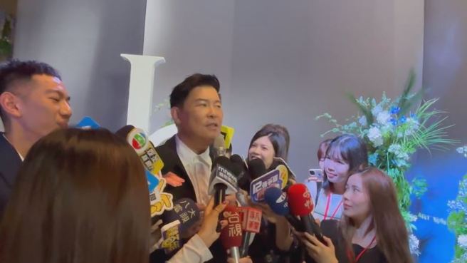 曾國城送給蕭敬騰8個字祝福「相濡以沫、莫忘初衷」。（圖／黃雯犀攝影） 