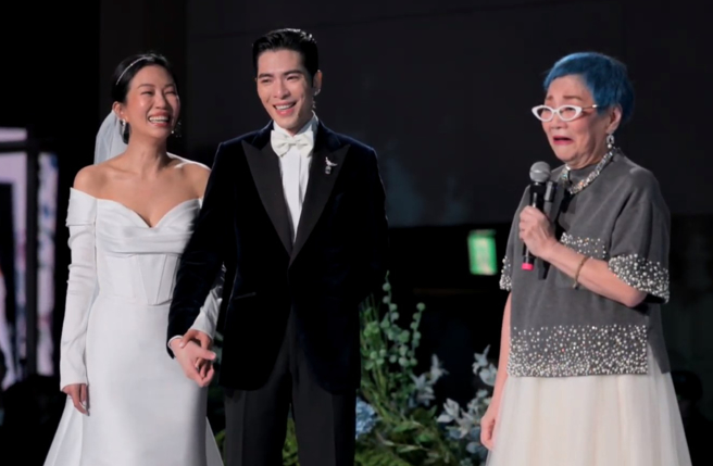 張小燕擔任蕭敬騰、Summer的證婚人，一度感動哽咽。（圖／喜鵲娛樂提供）