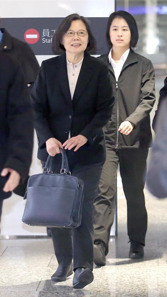 前總統蔡英文出訪歐洲，外傳英國外交部要求蔡延後訪英以免激怒北京，對此蔡英文辦公室發表聲明會在適當時機安排去訪。（資料照，范揚光攝）