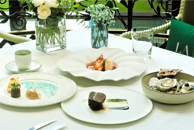 「宝艾」与海洋拉娜推联名餐宴，是2个品牌的首度合作，也是疫后「宝艾」西餐厅的首次联名，强强联手为高端精致餐饮带来新鲜感。(陈韵萍摄)