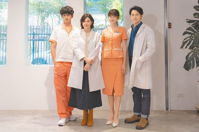 《整形過後》主演洪暐哲（左起）、張榕容、安心亞、温昇豪。（六魚文創提供）