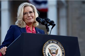 麗茲錢尼諷共和黨高層懼怕川普 昧著良心為他違憲