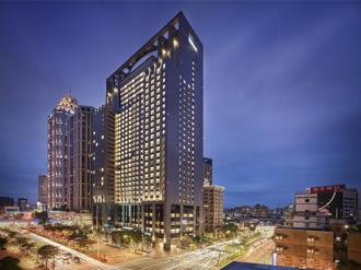 台北新板希爾頓六週年慶 豪華套房6666元起、自助餐四人同行一人免費