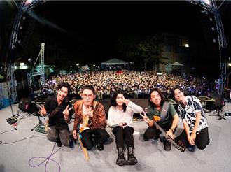 麋先生、血肉果汁機飆唱拚場！嘉義「諸羅搖滾」18萬聽團仔同歡