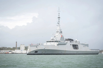 法國新巡防艦「羅納克上將號」海試 艦首外型獨特 將取代拉法葉級