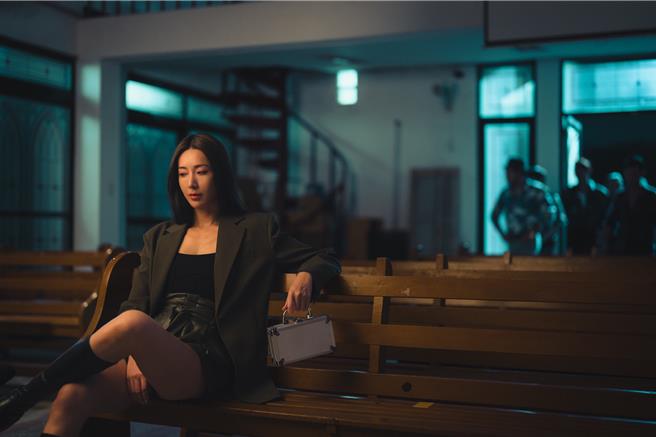 隋棠劇中原是超殺女特務。（鹿路電影提供）