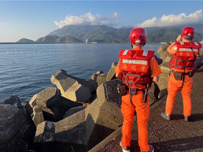 56歲簡姓船長昨日於南方澳漁港出海，卻離奇失蹤！海巡署今日展開陸海空三線搜救中。（海巡署提供／吳佩蓉宜蘭傳真）