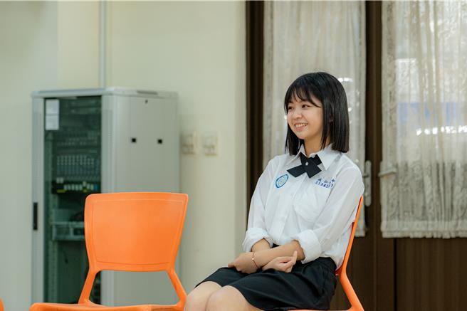 「俗女小嘉玲」吴以涵担任节目嘉宾。（小公视提供）