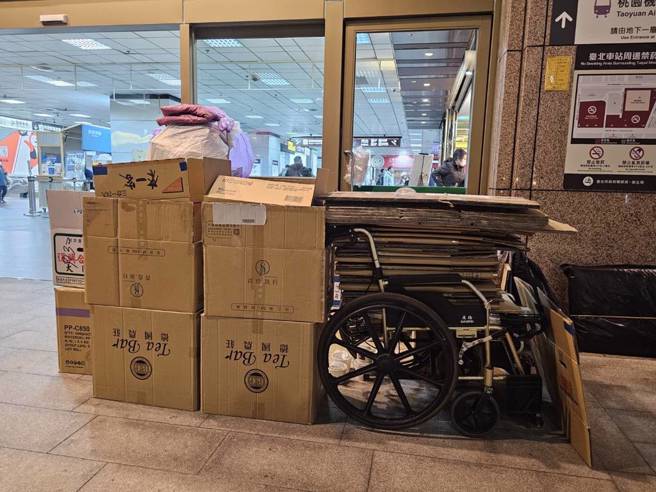 每位街友有着不同人生故事。（记者游定刚拍摄）