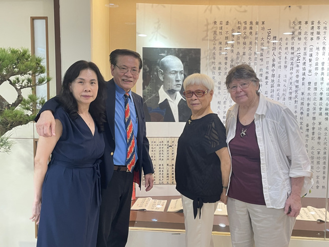 張賴玉廉先生的兒子張賴益新醫師一行從美國返臺參觀。(照片/中臺科技大學提供)