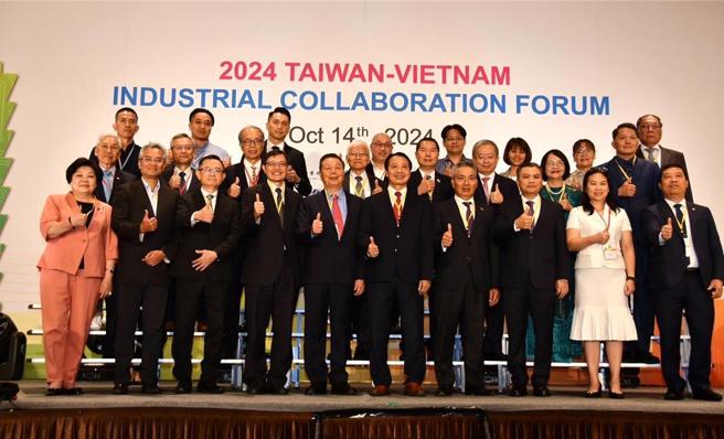 图说 ： 工总副理事长詹正田14日主持「2024臺越产业合作论坛」，企盼透过双边产业合作，协助纺织、机械等制造业实现净零及数位转型。图／工总提供