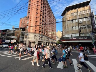 護學子！新北3校路口增行人專用時相 全市累計294處