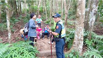 47人登山團攀登台中橫嶺山　4人體力不支扭傷獲救下山