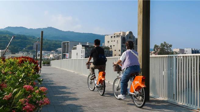 高雄目前共500輛YouBike2.0E電輔車遭怨數量不足，高雄市交通局宣布再投入1300輛供使用。（高雄市交通局提供／任義宇高雄傳真）