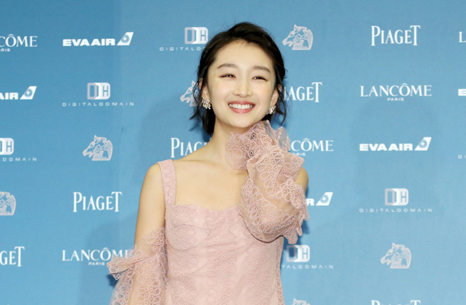 周冬雨演艺成绩亮眼，不过她私下相当亲民、随兴。（图／中时资料照）