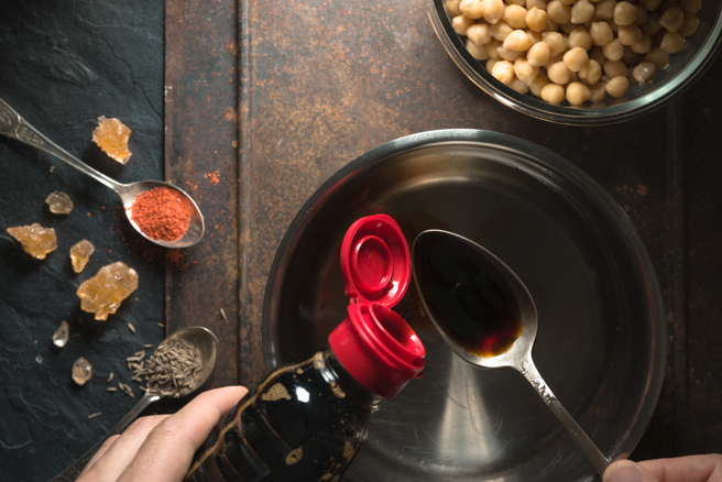 食药署今（15）日公布边境不合格产品名单，其中美国进口的调味料、风味盐验出农药环氧乙烷超标。（示意图：Shutterstock／达志）