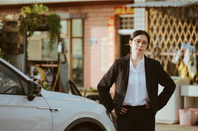 徐若瑄为电影《乒乓男孩》打造主题曲〈接住我〉。（华纳兄弟提供）