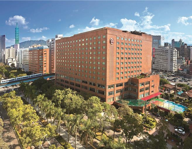 台北福華大飯店明年將進行創立以來最大規模的封館整修，品牌忠實客人或飯店控，可要把握機會入住這間充滿歷史情懷的星級飯店。（圖／台北福華大飯店）