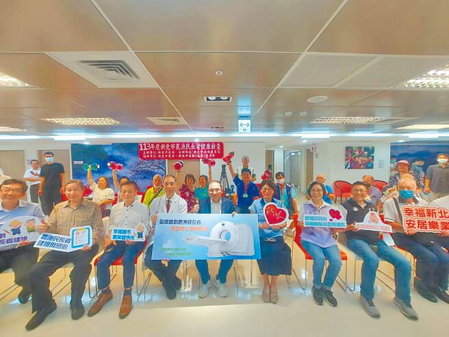 新北市農業局持續辦理全國唯一「新北市農漁民長者免費健康檢查」，今年加碼心血管第2階段檢查。（張鎧乙攝）
