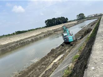 北高雄典宝溪清淤 确保民眾安全