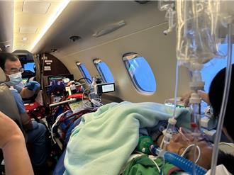 飛行加護病房首創！台商心臟壞死跨海救援 2續命裝備上飛機